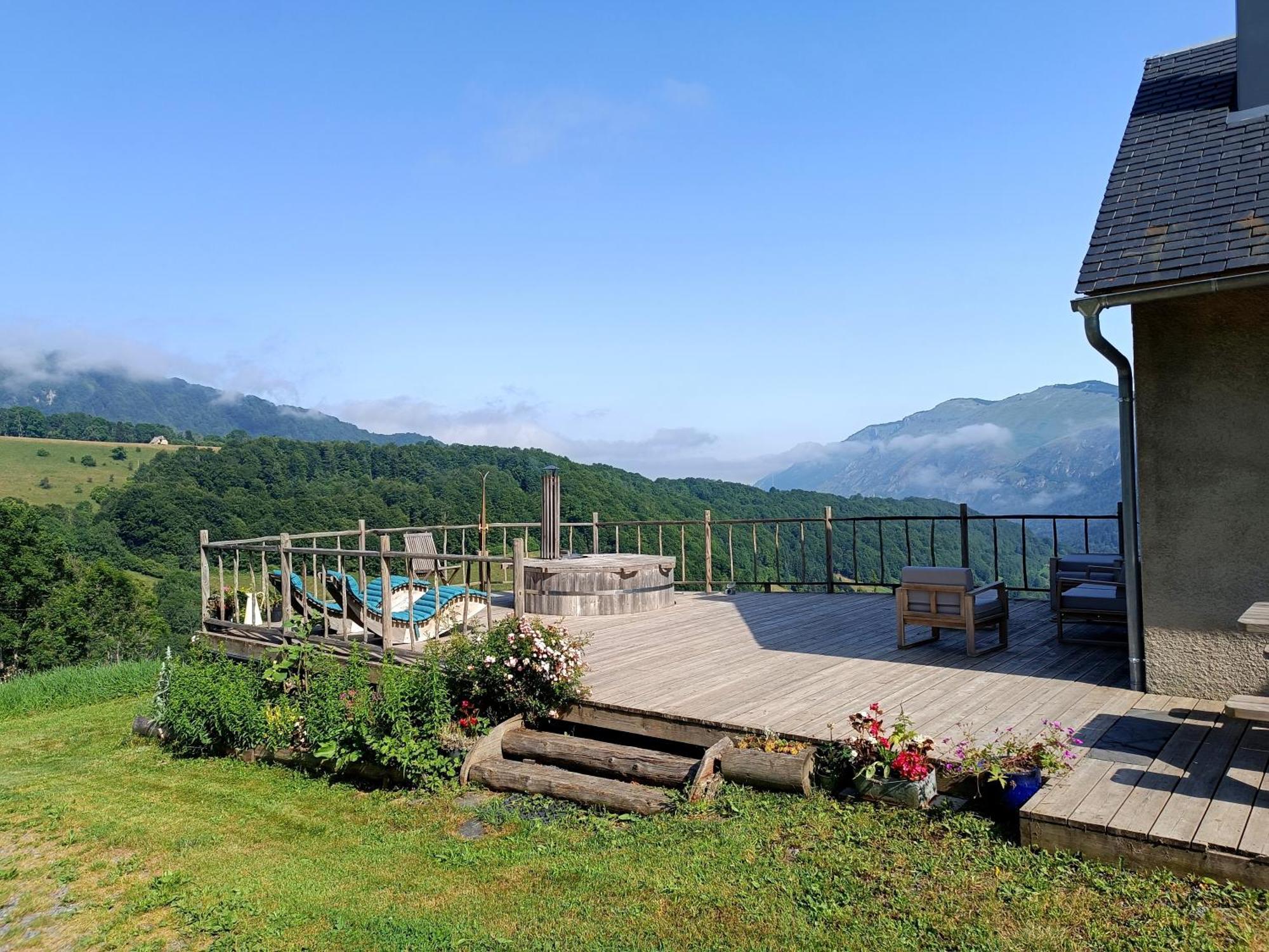 Villa Le Panoramique Campan Exterior foto